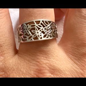 Sterling Silver flower design ring